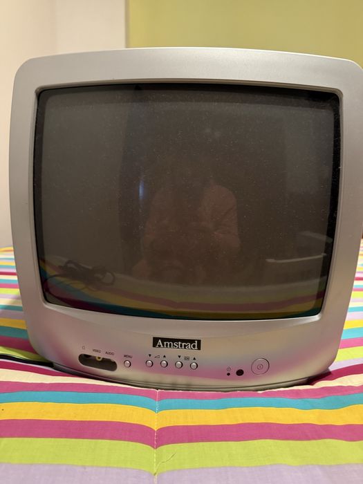 TV Amstrad Cinzenta