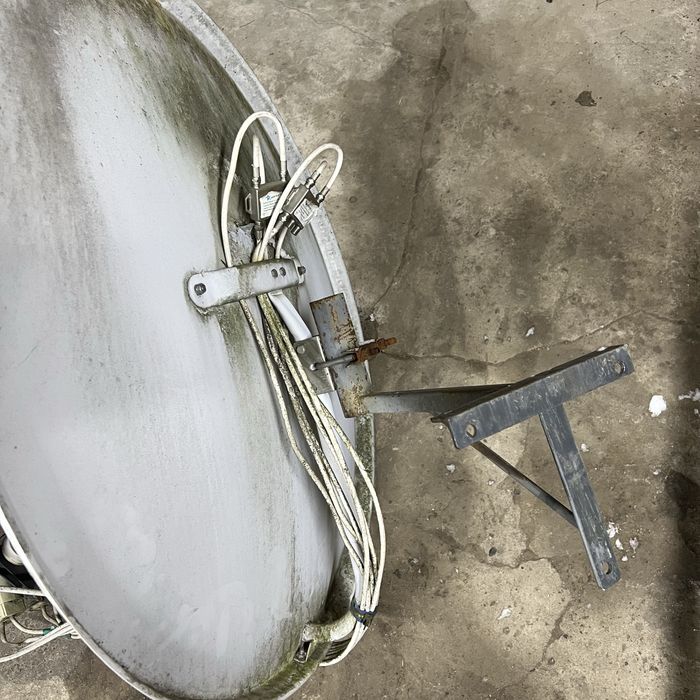 Супутникова тарілка спутниковая тарелка тв tv б у