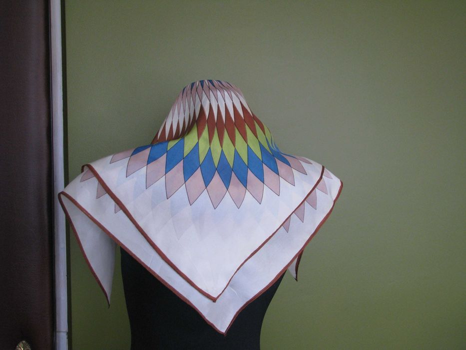 chusta satyna brąz, krem, turkus, seledyn 58x58 cm