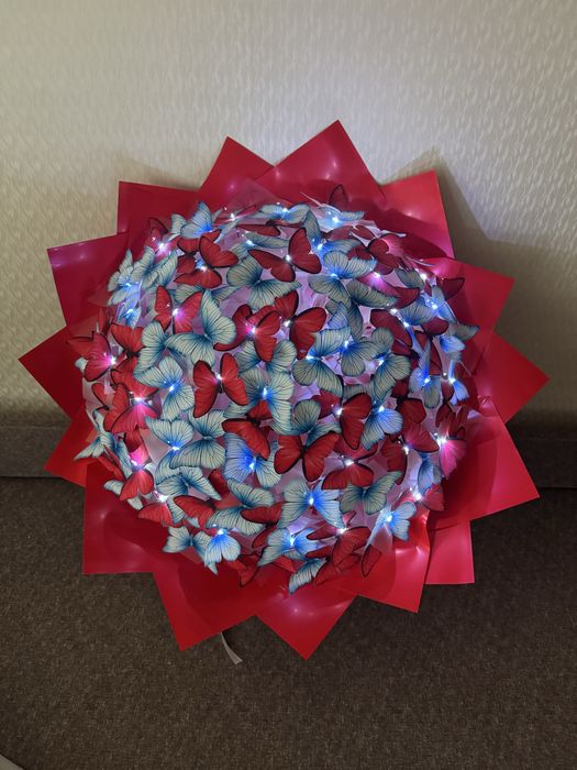 Букет з метеликів / Букет с бабочек