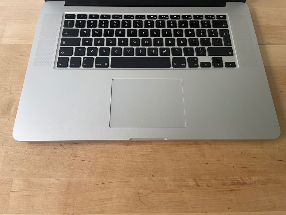 MacBook Pro (Retina, 15-inch, Mid 2015)