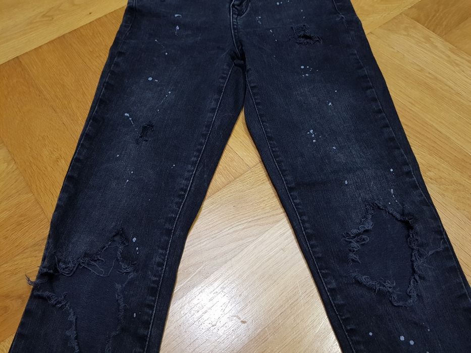 Czarne dżinsy z błyskiem