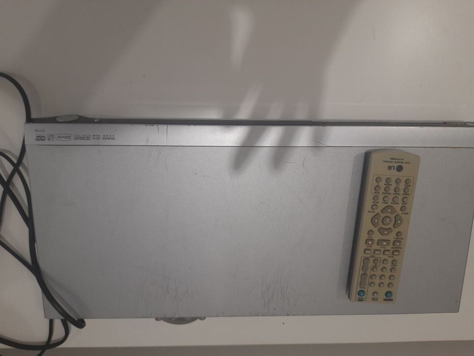 DVD -плеєр LG.Модель DV758