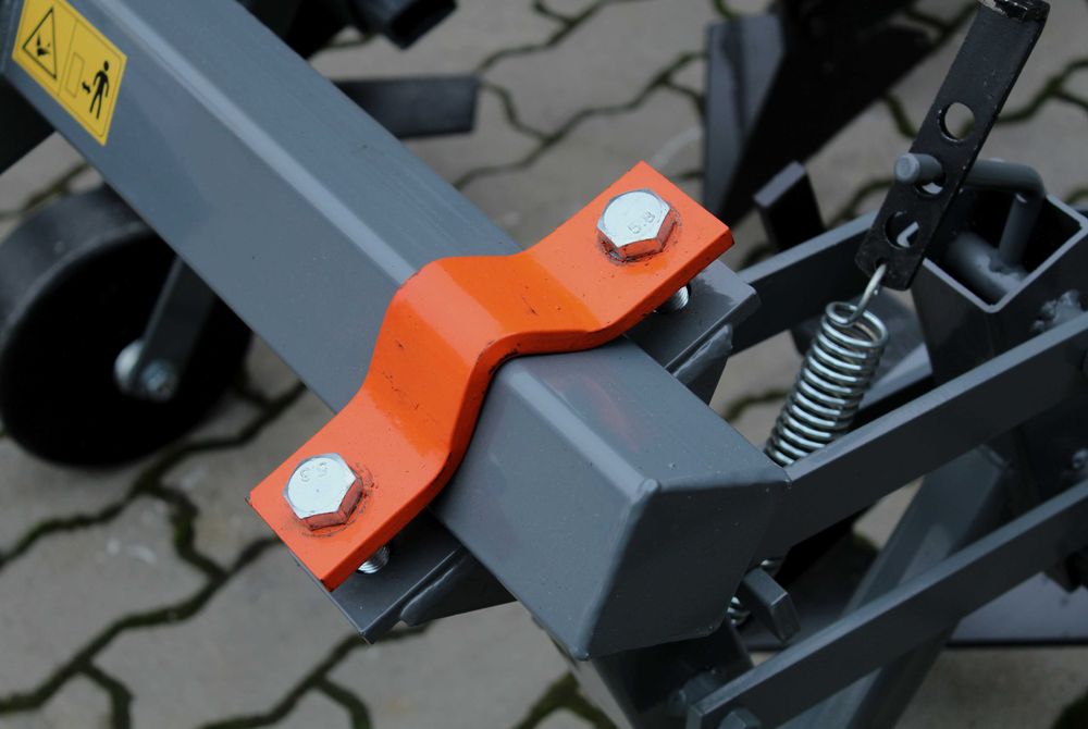 ЯКІСНИЙ Культиватор міжрядний VINMET міжрядного обробітку 3 секцій