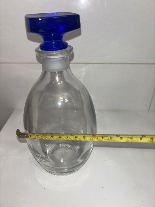 Glass bottle with cap442460295953786883