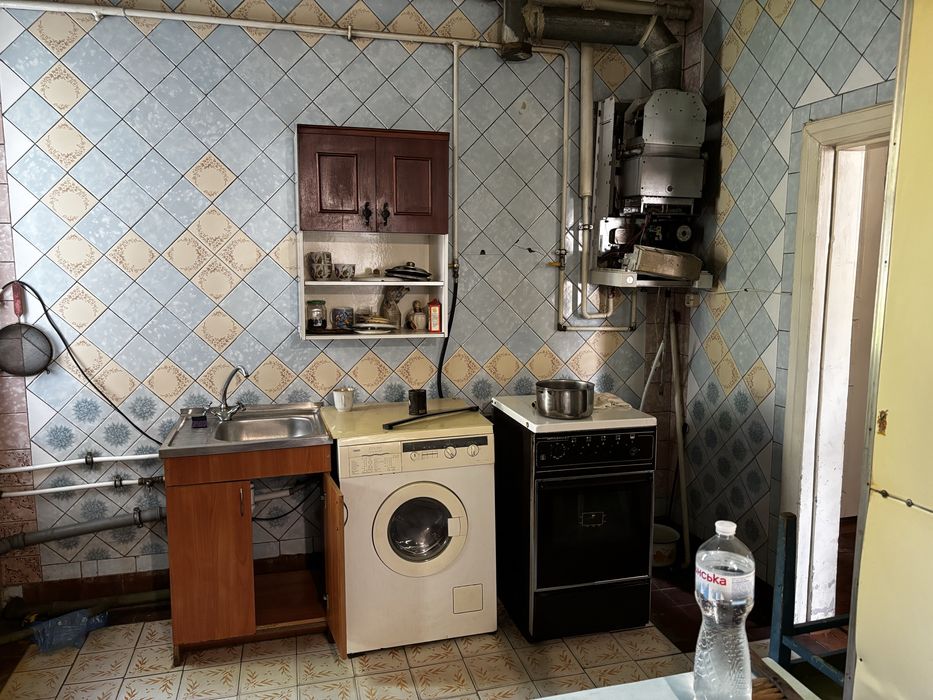 Продам полдома пл. 93м2 в центре пос. Хорошево (20 км от центра Харькова)