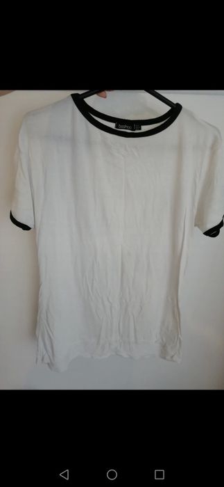 Biały t-shirt z krótkim rękawem