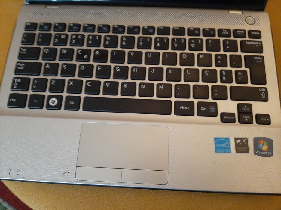 Computador portátil Samsung 300UA/305UA