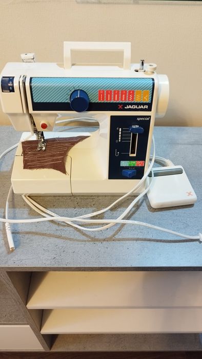 Швейная машинка  Ягуар мини 281