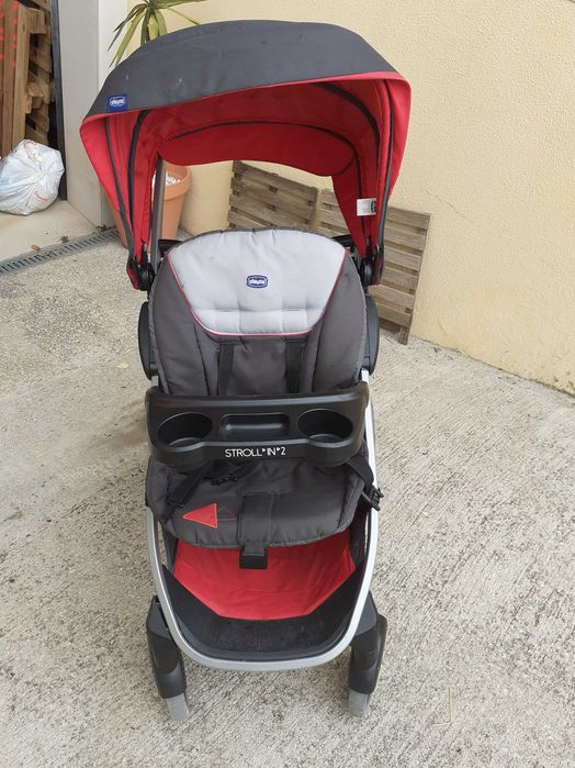 Carrinho Stroll'in'2 Chicco transporta 2 crianças de diferentes idades