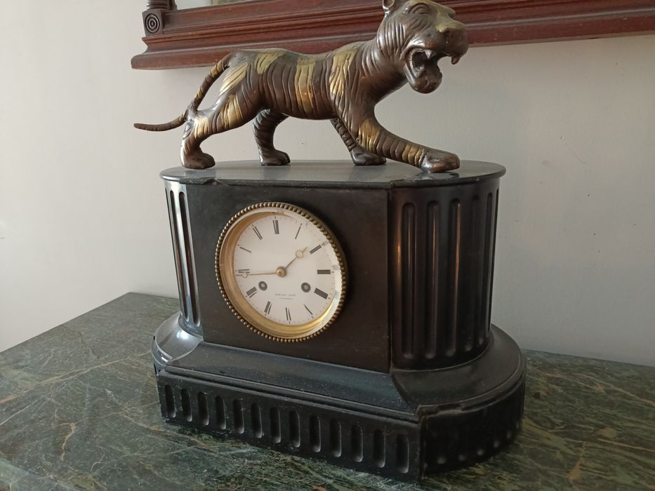 Zegar kominkowy marmurowy