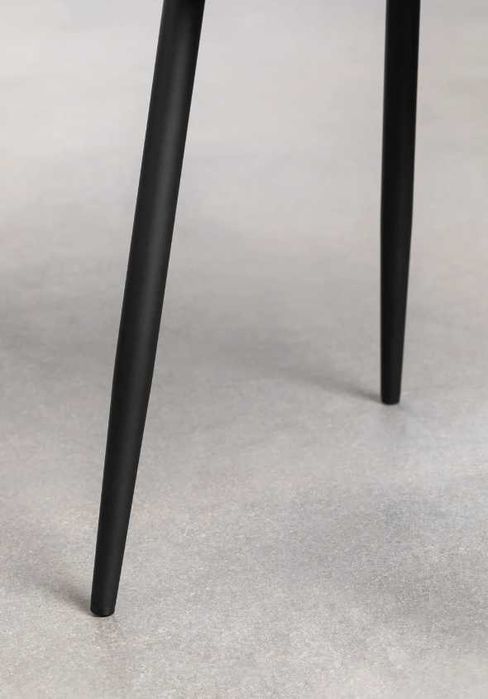 4 cadeiras pretas em camurça, praticamente novas