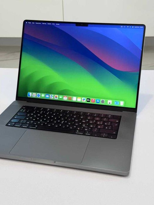 MacBook Pro 16" 2021 M1 Pro 16 gb RAM 512 gb SSD Space 148 циклів