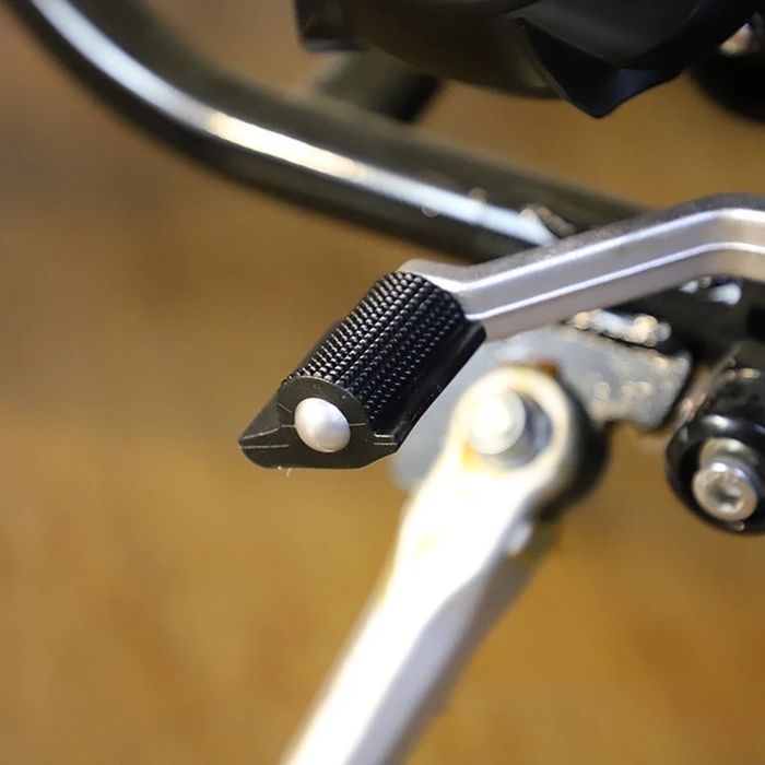 Protetor de pedal mudanças moto cafe racer