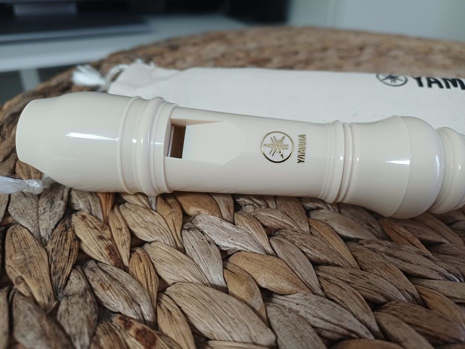 Flauta escolar soprano marca: YAMAHA YRS-23 Nova!
