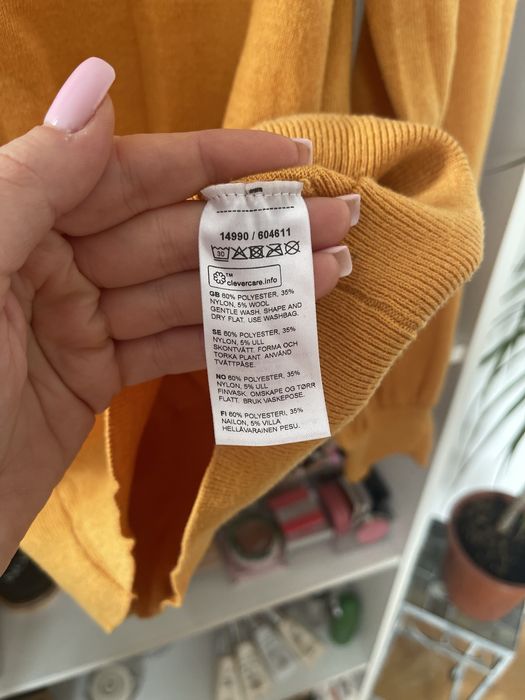 Sweter z dodatkiem welny