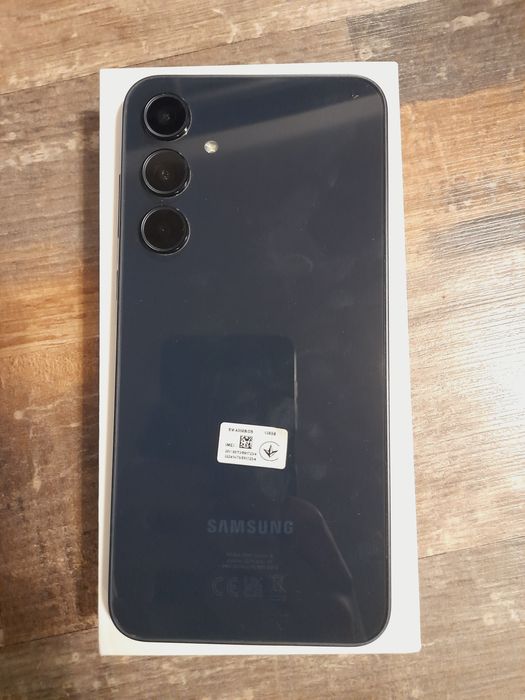 Samsung A35 5G на гарантии