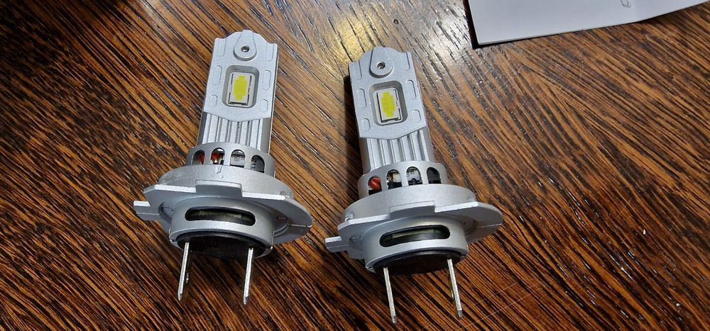 Żarówki LED H7 nowe