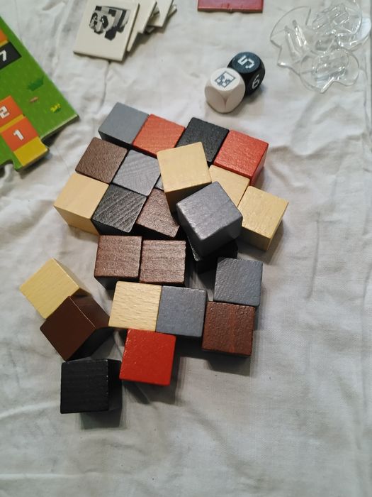 Minecraft: Heroes of the Village – gra planszowa, stan bardzo dobry