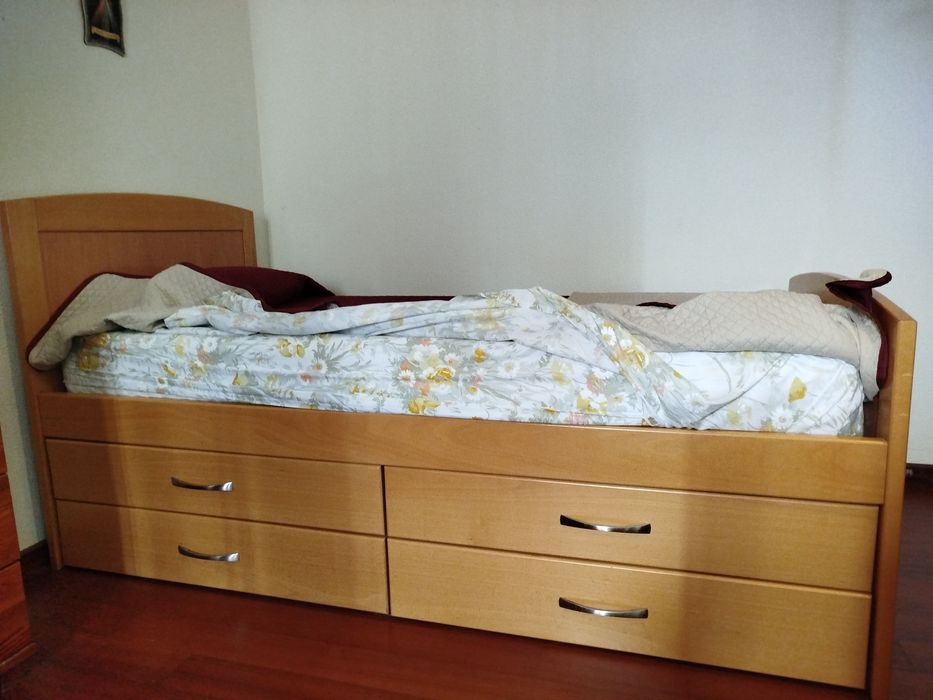 Cama de quarto individual