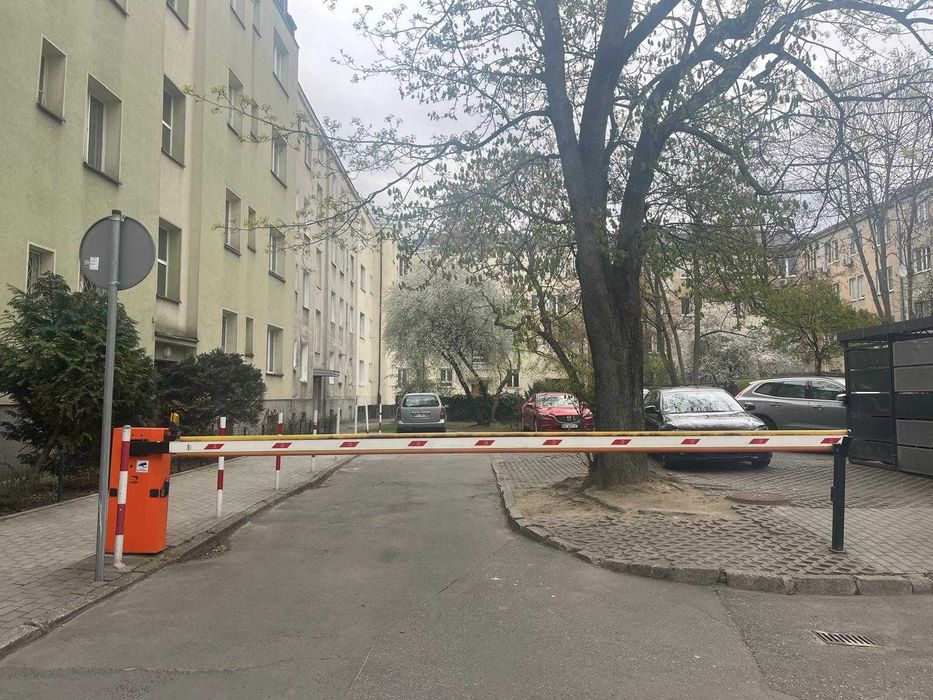 Wynajmę miejsce PARKINGOWE - MOKOTÓW