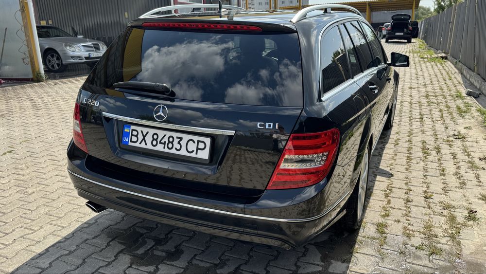 Mercedes-Benz C220 CDI Avangarde Universal 2.2 дизель  Автомат