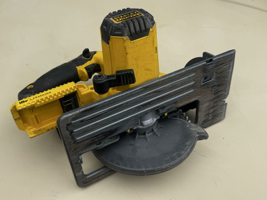 Serra circular a bateria stanley fatmax