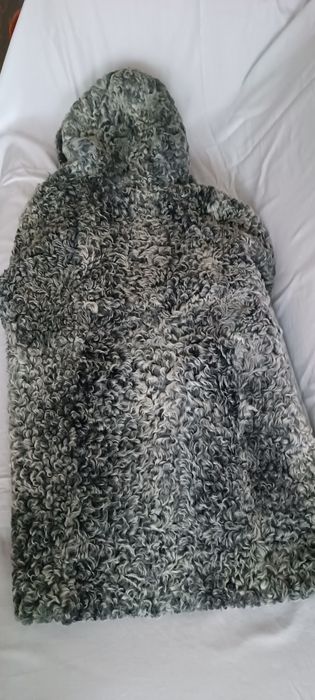 Шуба із каракуля, виробник Україна . Звертайтесь за деталями