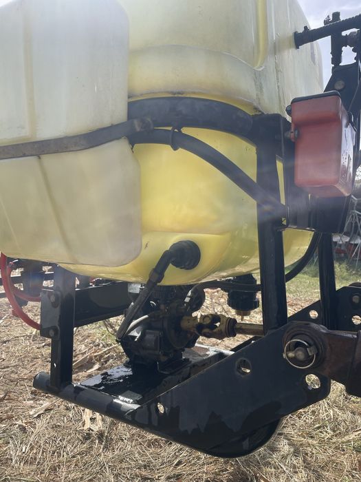Pulverizador 400lt Tomix