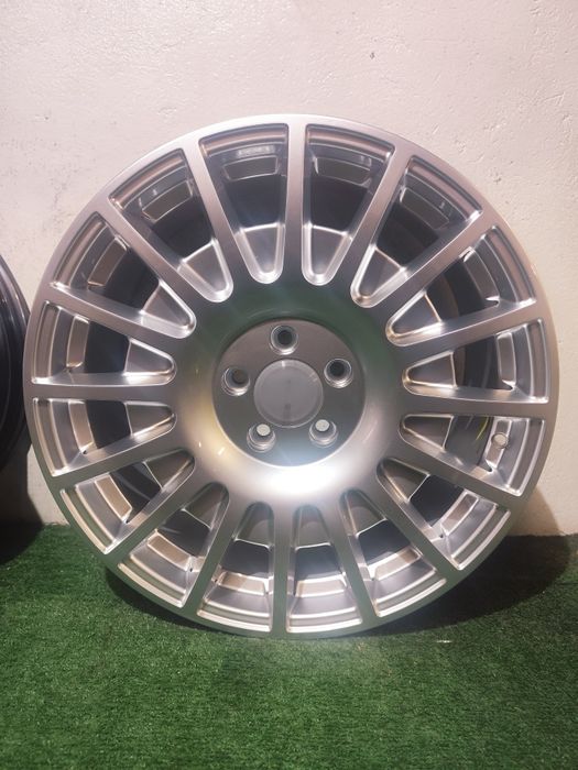 Felgi aluminiowe Ford Volvo 18" 8J Et45 5x108 Nowe Demo stan BDB