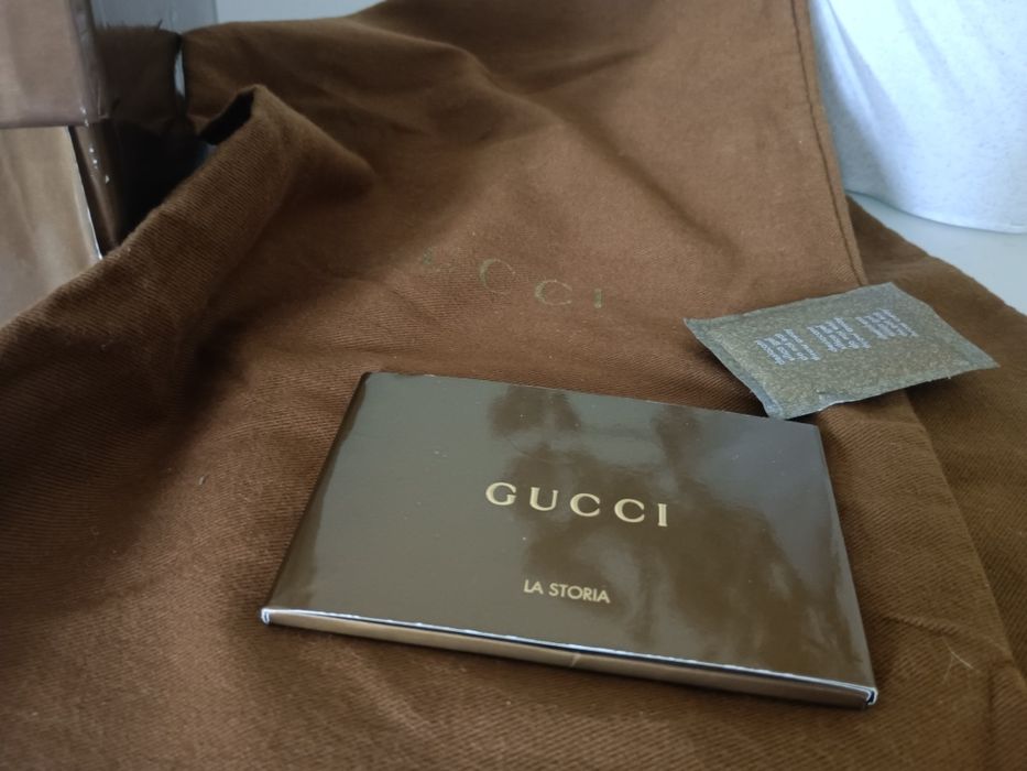 Sandálias altas Gucci