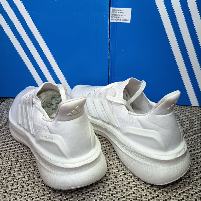 38,40. Кросівки  преміумкласу Adidas Ultraboost 5 Performance White ID8848