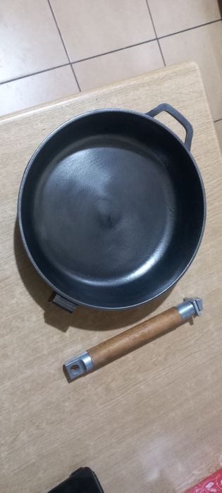 Чавунна сковорода Біол, зйомна ручка, діаметр 24см/висота 5см/вага 2кг