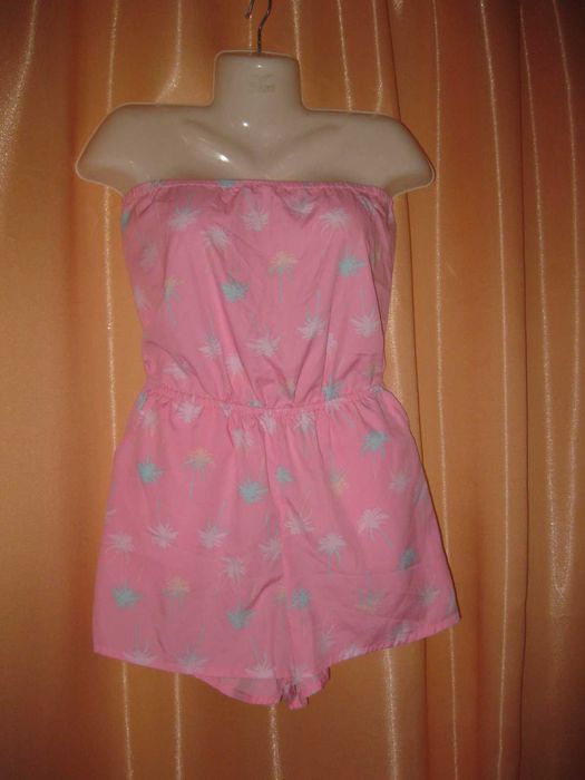 Рожеві короткі шорти ромпер комбінезон L з відкритою спиною на резинці