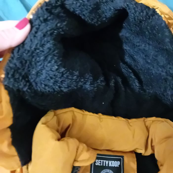 Ruda ciepła kurtka na 140 cm