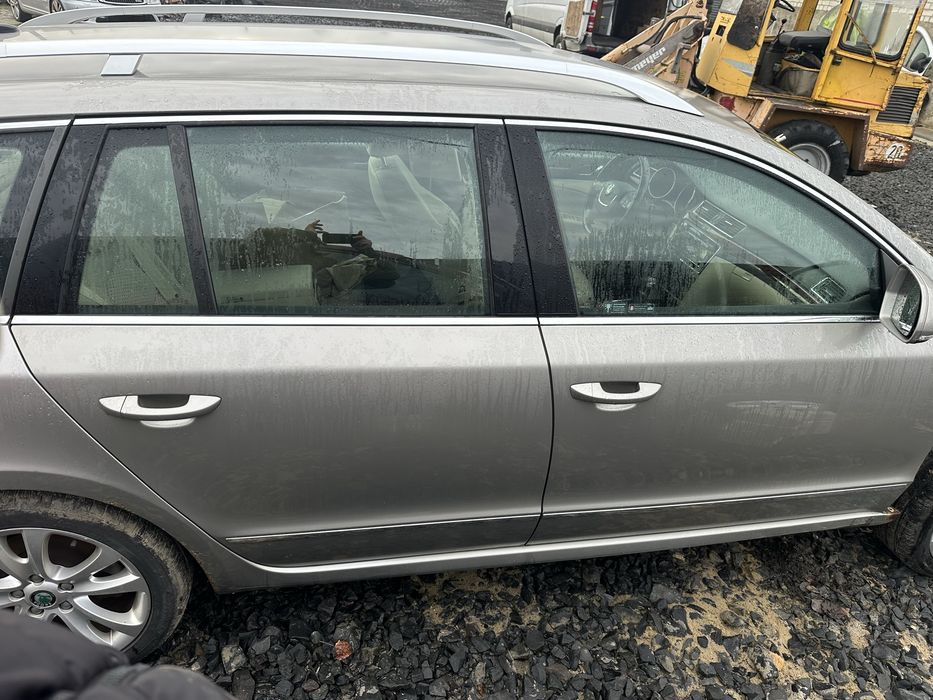 Двери передние задние Skoda Superb 2