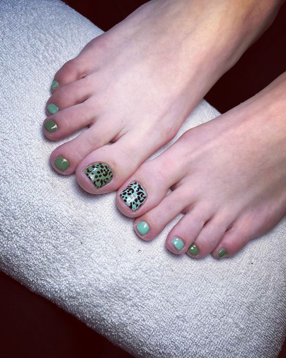 Маникюр, педикюр мужской и женский