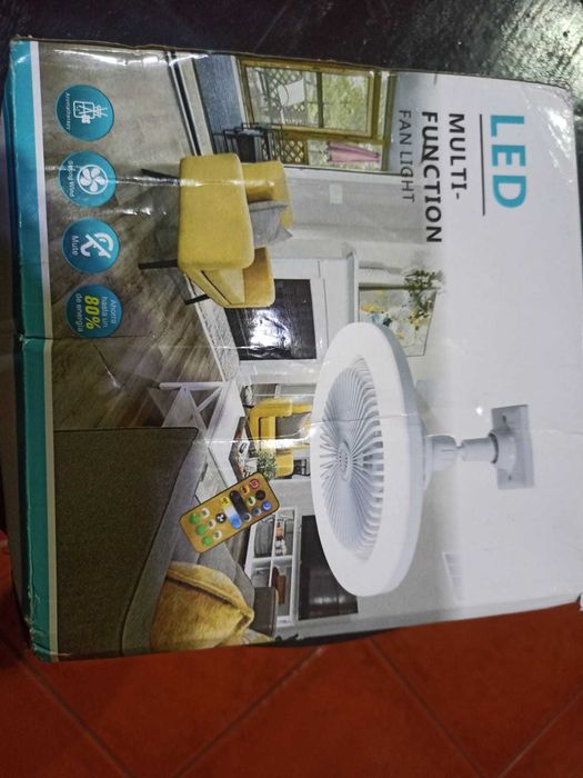 Lampada de teto com ventoinha