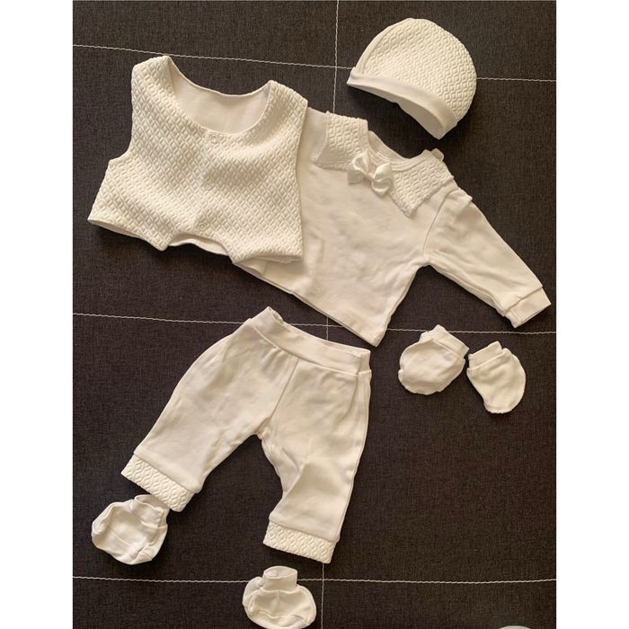 Комплект одягу на хрещення