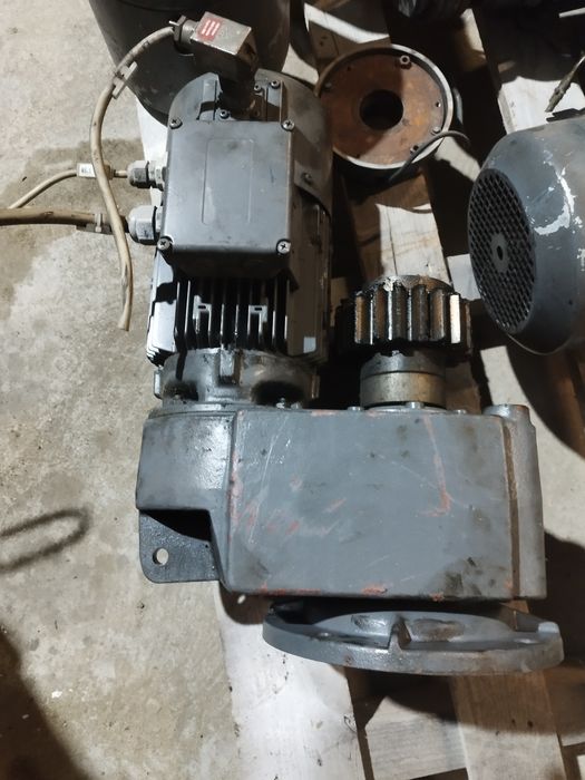 Silniki Flender 8 sztuk