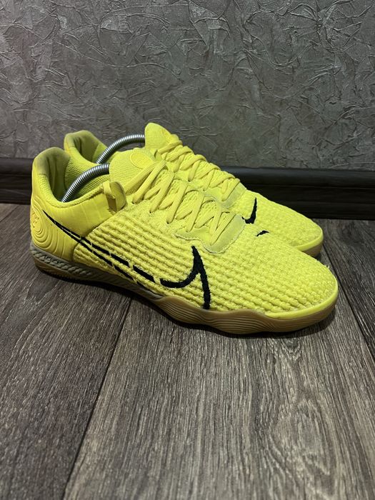 Футзалки Nike React Gato