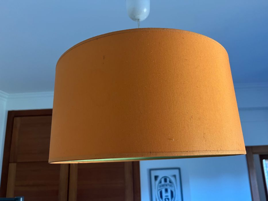 Candeeiro tecto cor laranja