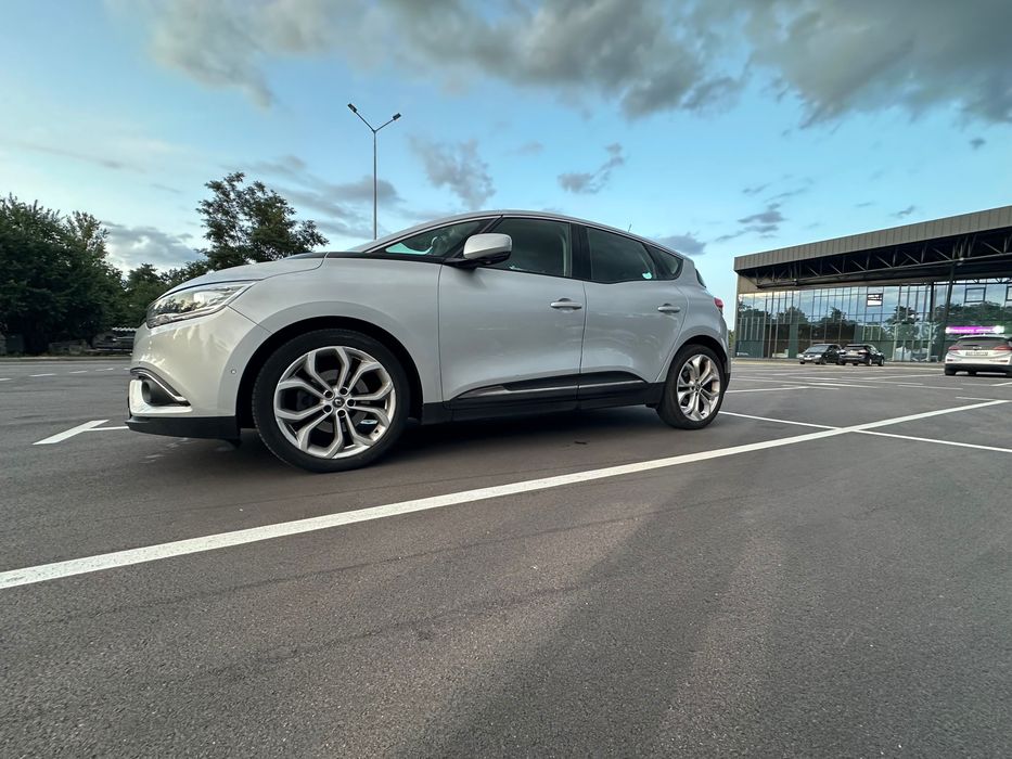 Авто Renault Scenic