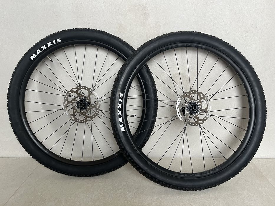 Kompletne Koła MTB 29'' - piasta Shimano, obręcze Stans, opony Maxxis