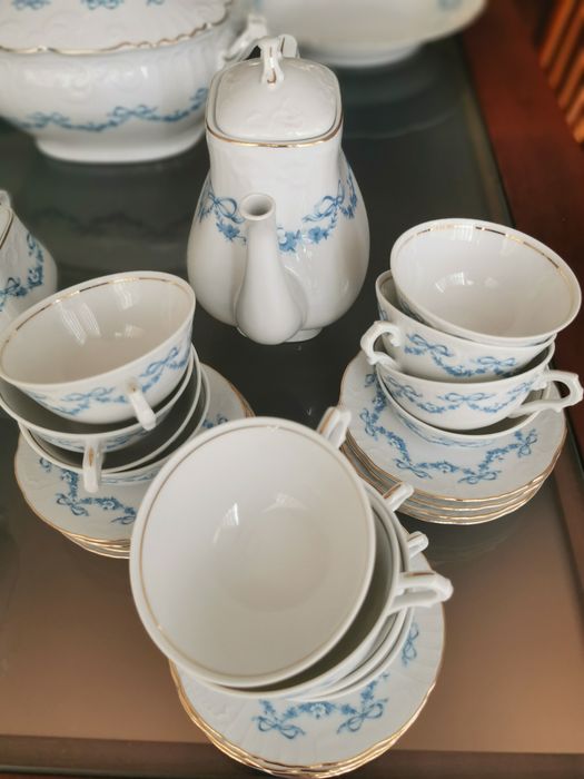 Serviços jantar, café e chá Vista Alegre anos 80