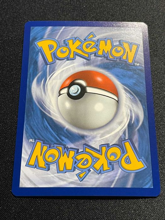 Carta Pokémon Shelmet 13/264 Fusion Strike
