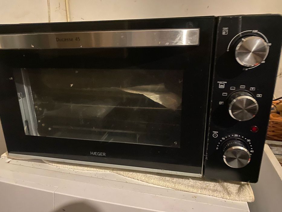 Forno pequeno elétrico