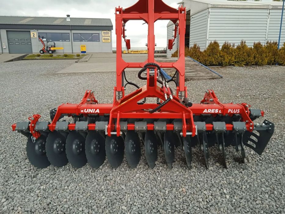 Unia ARES L 3  Agregat talerzowy UNIA ARES L 3 talerz 560 mm