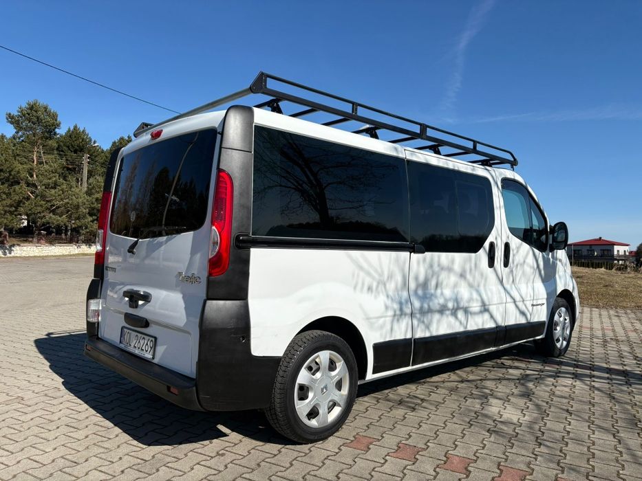 **Renault Trafic 9 Osobowy 2.5 Dci 09r Salon Polska**