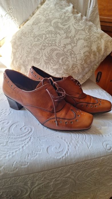 Botins vintage da Hispanitas
